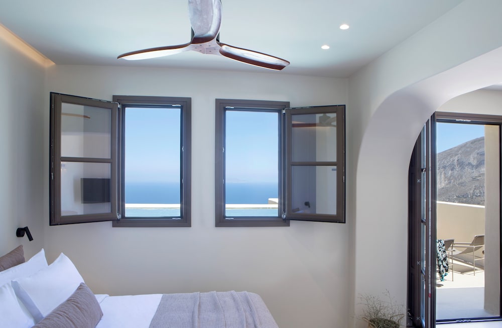 Elessa Hotel — Hotel rooms in Pyrgos Kallistis, South Aegean