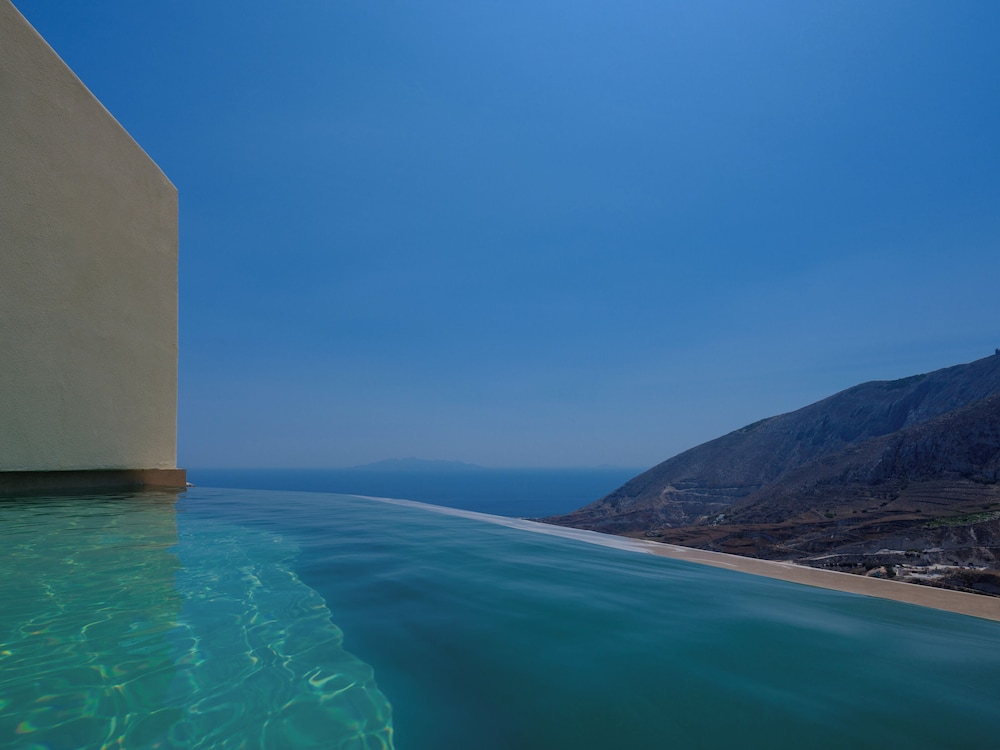 Elessa Hotel — Main photo in Pyrgos Kallistis, South Aegean