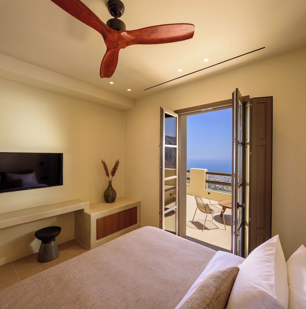 Elessa Hotel — Hotel rooms in Pyrgos Kallistis, South Aegean