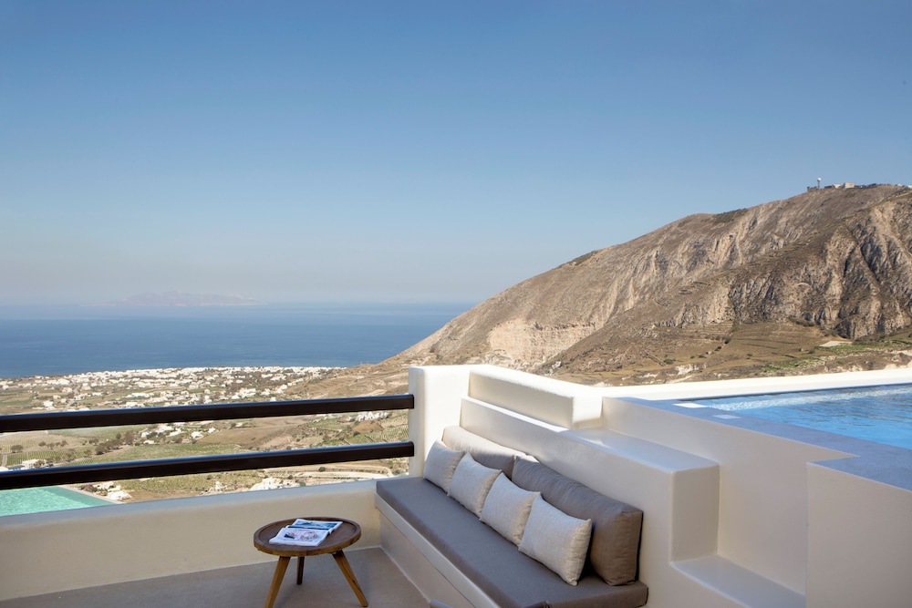 Elessa Hotel — Hotel rooms in Pyrgos Kallistis, South Aegean