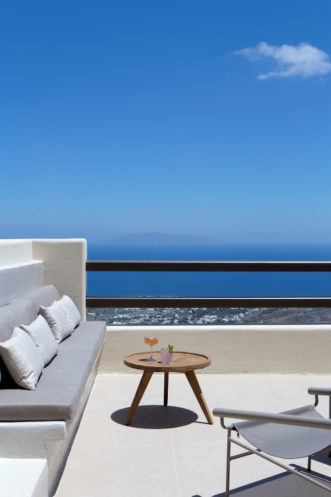 Elessa Hotel — Hotel rooms in Pyrgos Kallistis, South Aegean