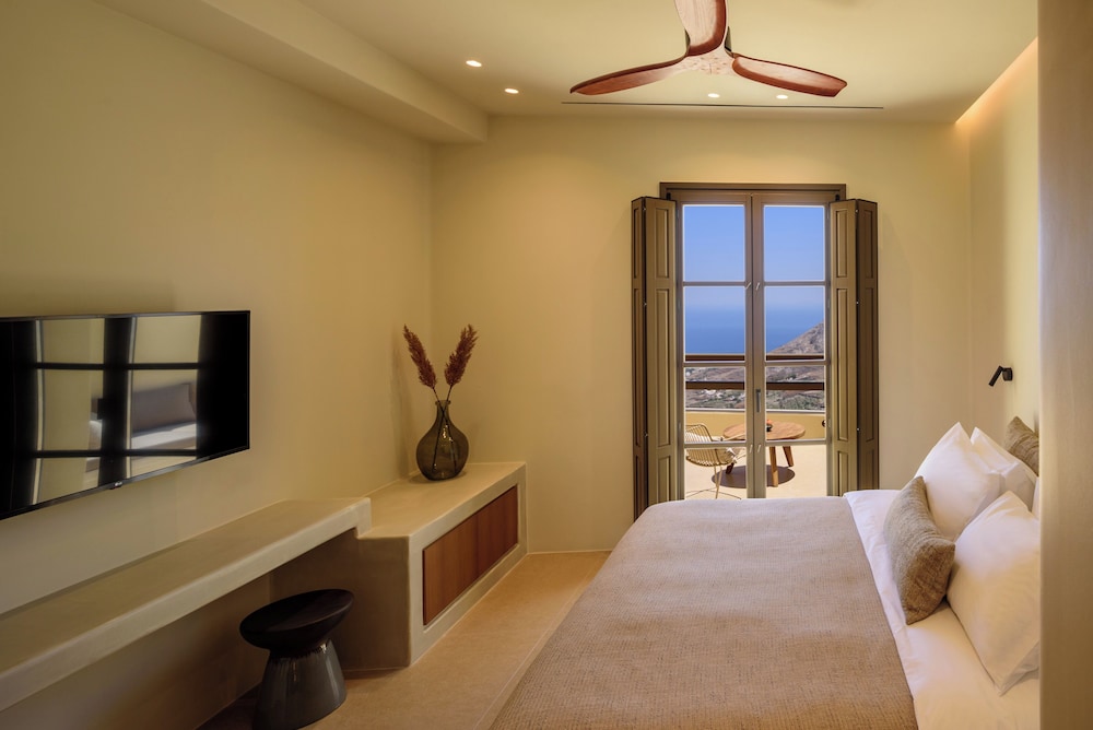 Elessa Hotel — Hotel rooms in Pyrgos Kallistis, South Aegean