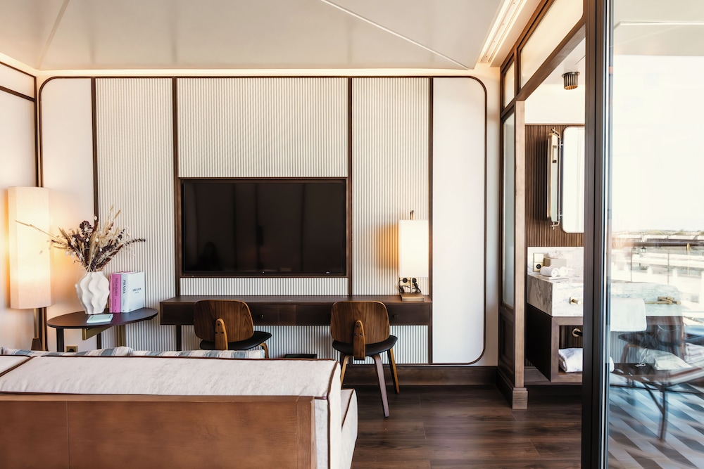 BLESS Ibiza The Site - Preferred Hotels & Resorts, Legend Collection — Hotel rooms in Playa d'en Bossa, Balearic Islands