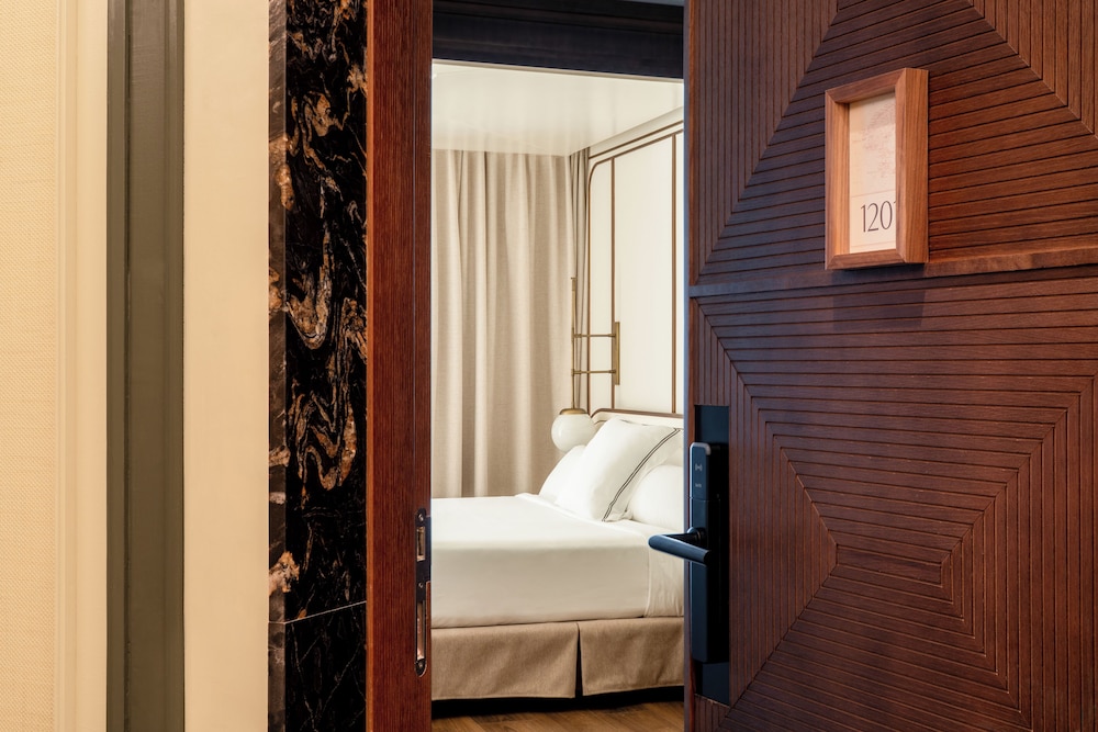 BLESS Ibiza The Site - Preferred Hotels & Resorts, Legend Collection — Hotel rooms in Playa d'en Bossa, Balearic Islands