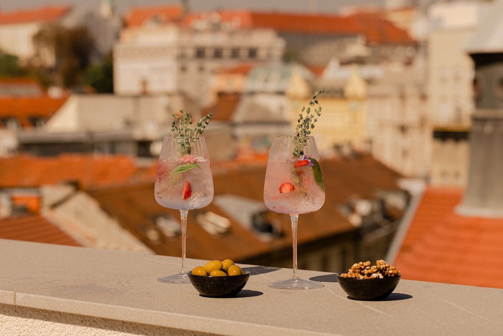 art’otel Zagreb — Restaurant & bars in Zagreb, Zagreb (city)
