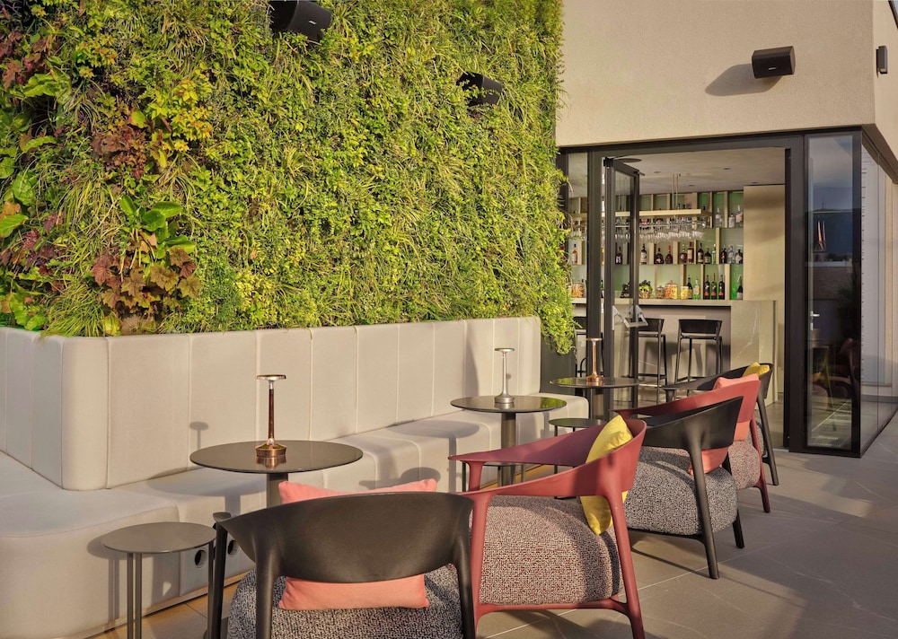 art’otel Zagreb — Restaurant & bars in Zagreb, Zagreb (city)