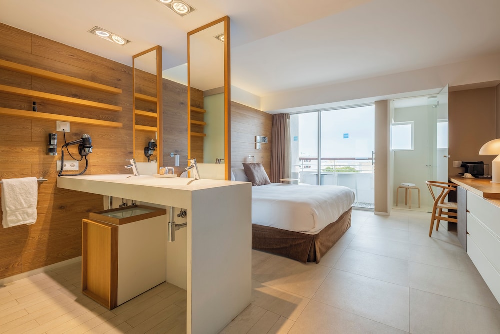 Leonardo Boutique Mallorca Port Portals - Adults Only — Hotel rooms in Portals Nous, Balearic Islands