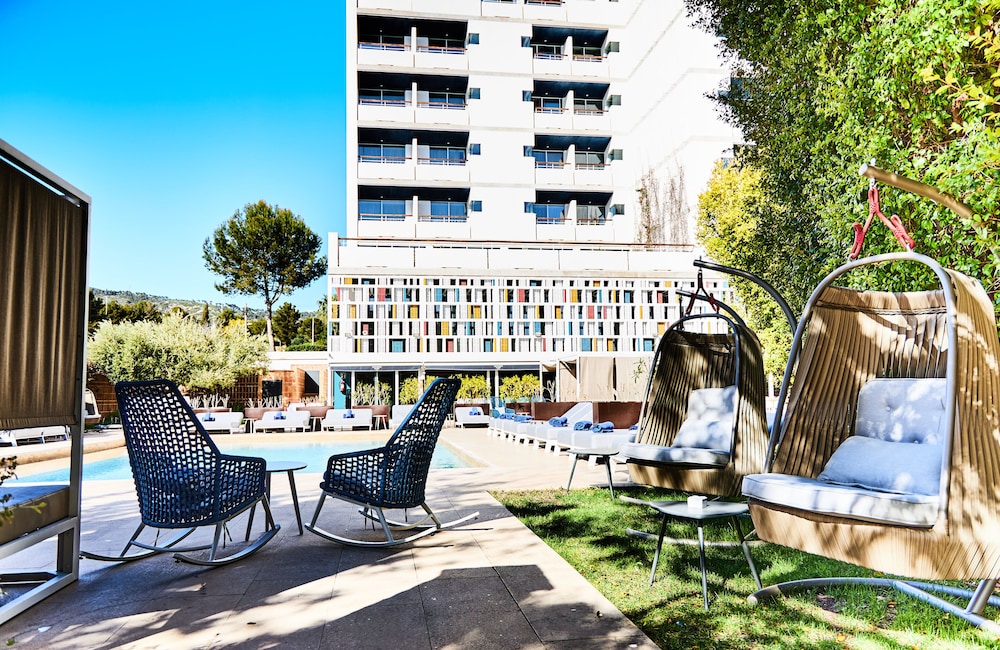 Leonardo Boutique Mallorca Port Portals - Adults Only — Hotel building in Portals Nous, Balearic Islands