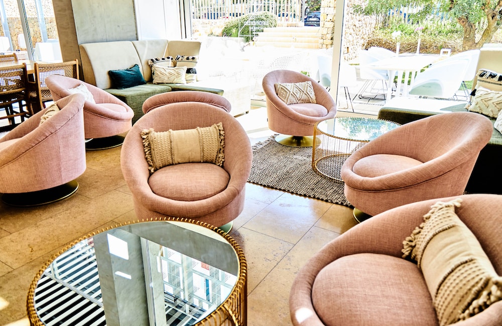 Leonardo Boutique Mallorca Port Portals - Adults Only — Hotel building in Portals Nous, Balearic Islands