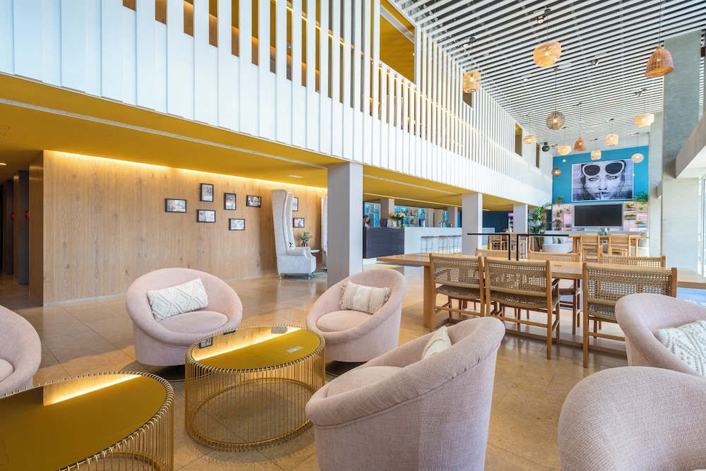 Leonardo Boutique Mallorca Port Portals - Adults Only — Restaurant & bars in Portals Nous, Balearic Islands