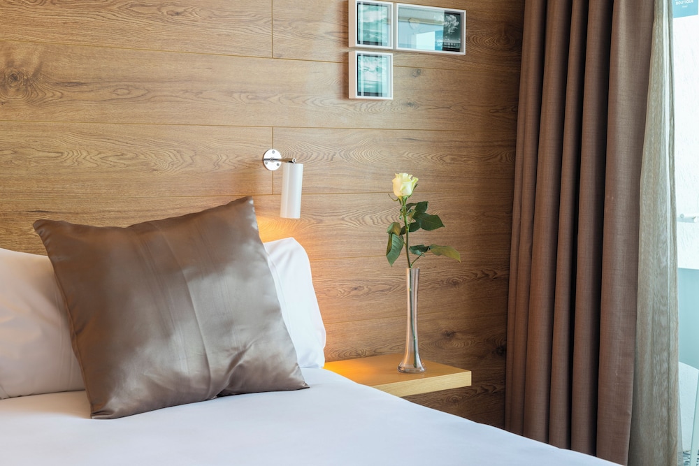 Leonardo Boutique Mallorca Port Portals - Adults Only — Hotel rooms in Portals Nous, Balearic Islands