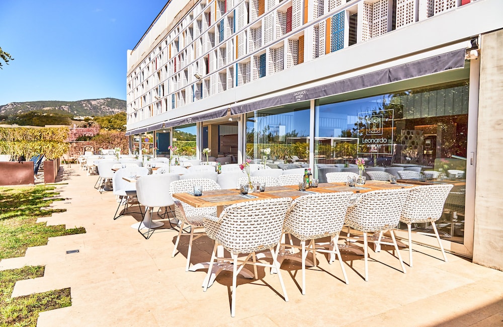 Leonardo Boutique Mallorca Port Portals - Adults Only — Restaurant & bars in Portals Nous, Balearic Islands