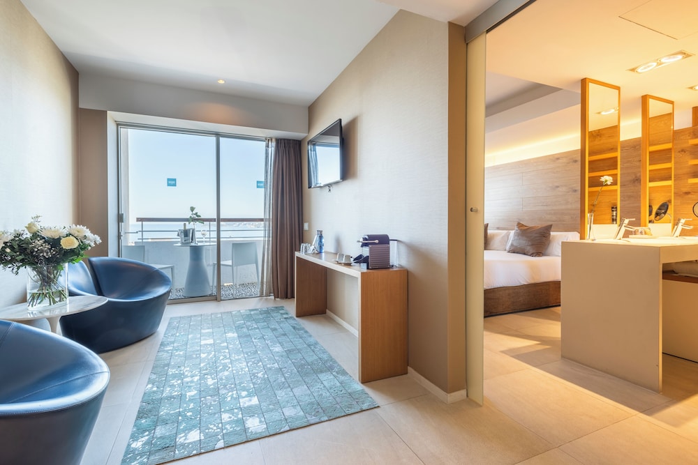 Leonardo Boutique Mallorca Port Portals - Adults Only — Hotel rooms in Portals Nous, Balearic Islands