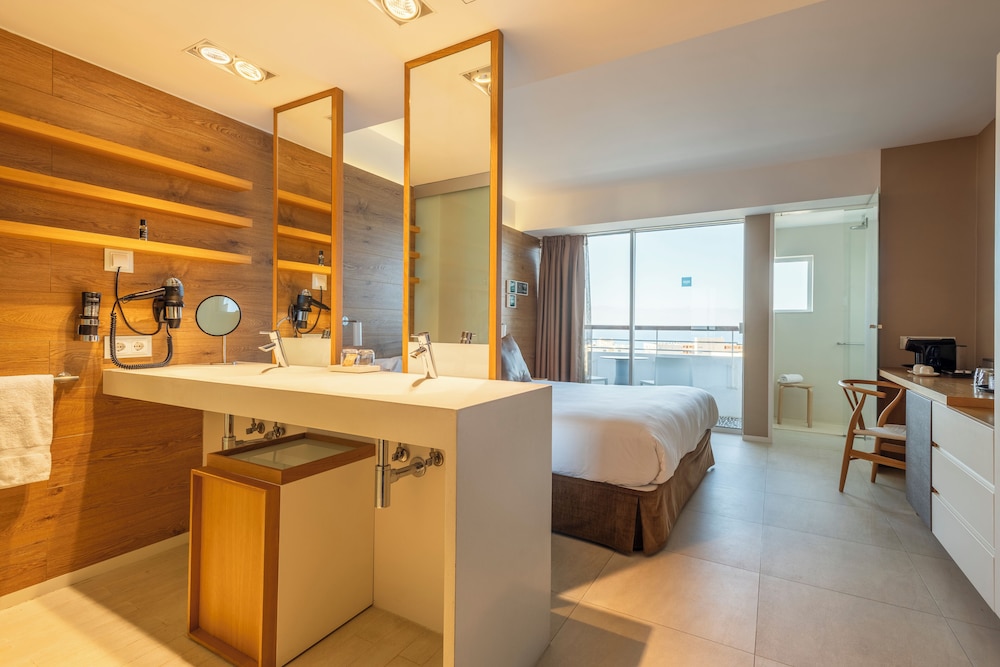Leonardo Boutique Mallorca Port Portals - Adults Only — Hotel rooms in Portals Nous, Balearic Islands