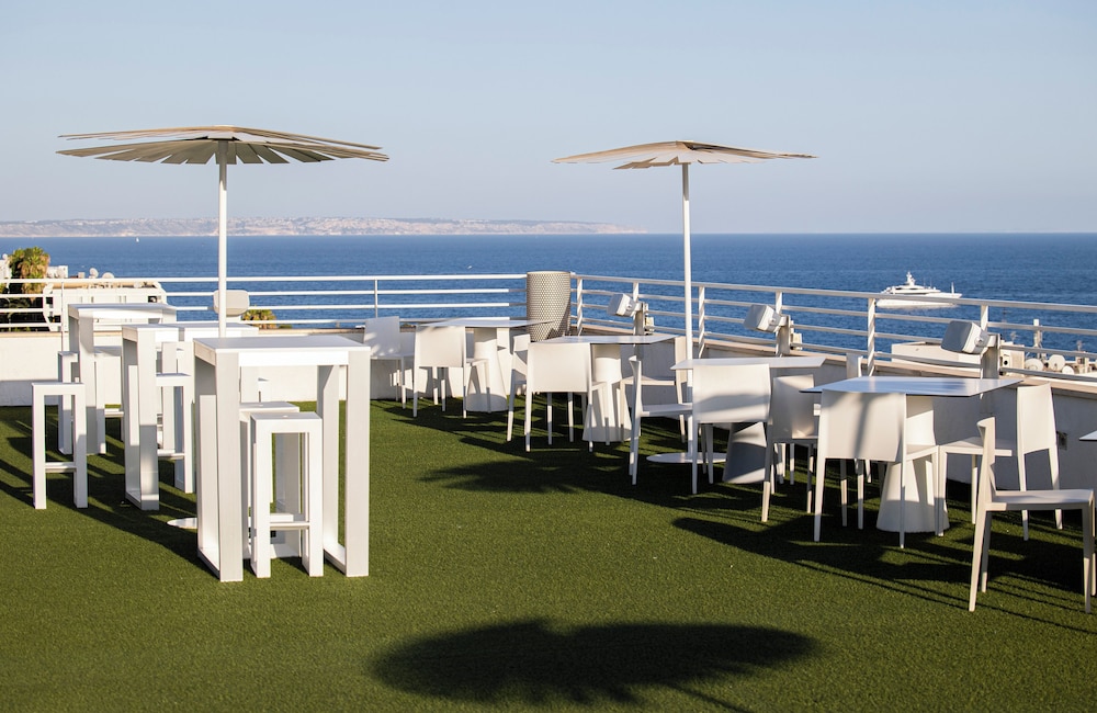 Leonardo Boutique Mallorca Port Portals - Adults Only — Restaurant & bars in Portals Nous, Balearic Islands