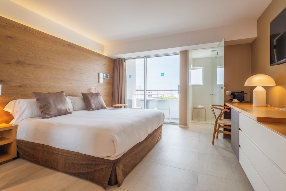 Leonardo Boutique Mallorca Port Portals - Adults Only — Hotel rooms in Portals Nous, Balearic Islands
