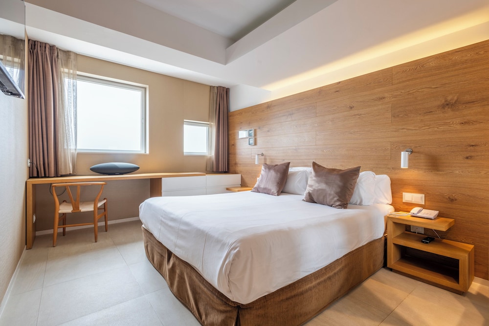 Leonardo Boutique Mallorca Port Portals - Adults Only — Hotel rooms in Portals Nous, Balearic Islands
