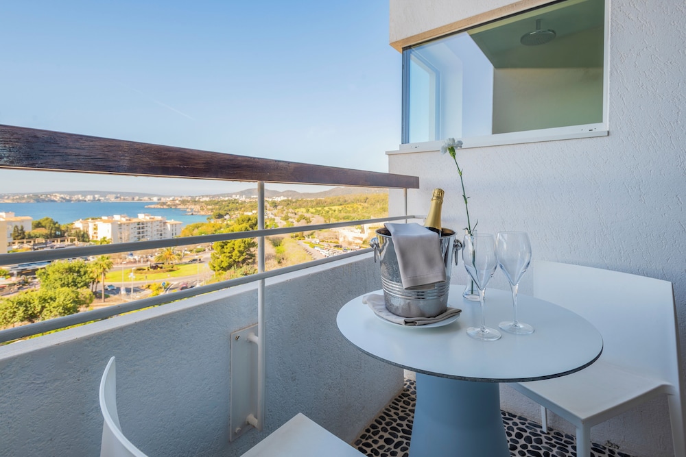 Leonardo Boutique Mallorca Port Portals - Adults Only — Hotel rooms in Portals Nous, Balearic Islands