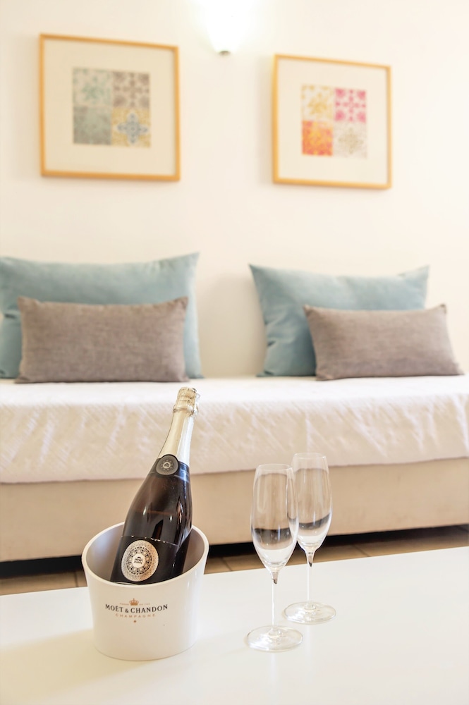 Aqua Mar Albufeira — Hotel rooms in Albufeira, Faro
