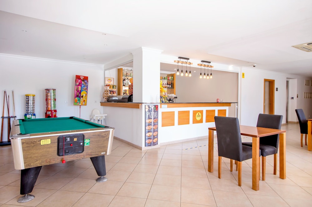 Aqua Mar Albufeira — Restaurant & bars in Albufeira, Faro