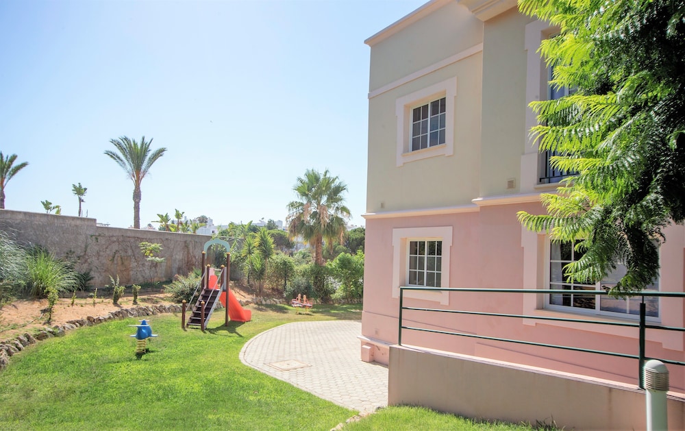 Aqua Mar Albufeira — Attractions for children in Albufeira, Faro