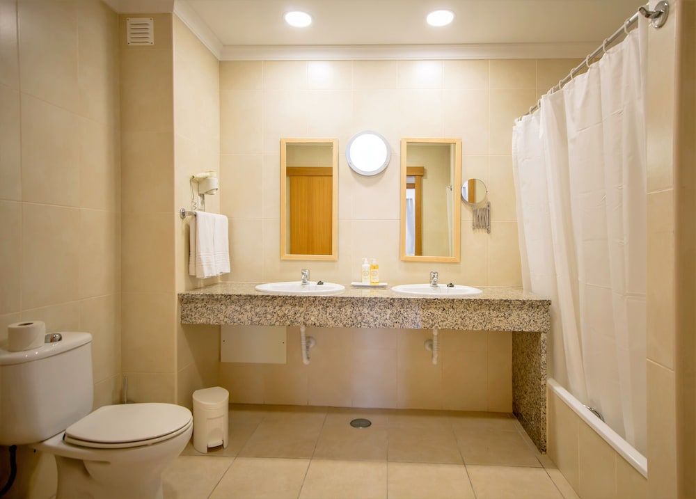 Aqua Mar Albufeira — Hotel rooms in Albufeira, Faro