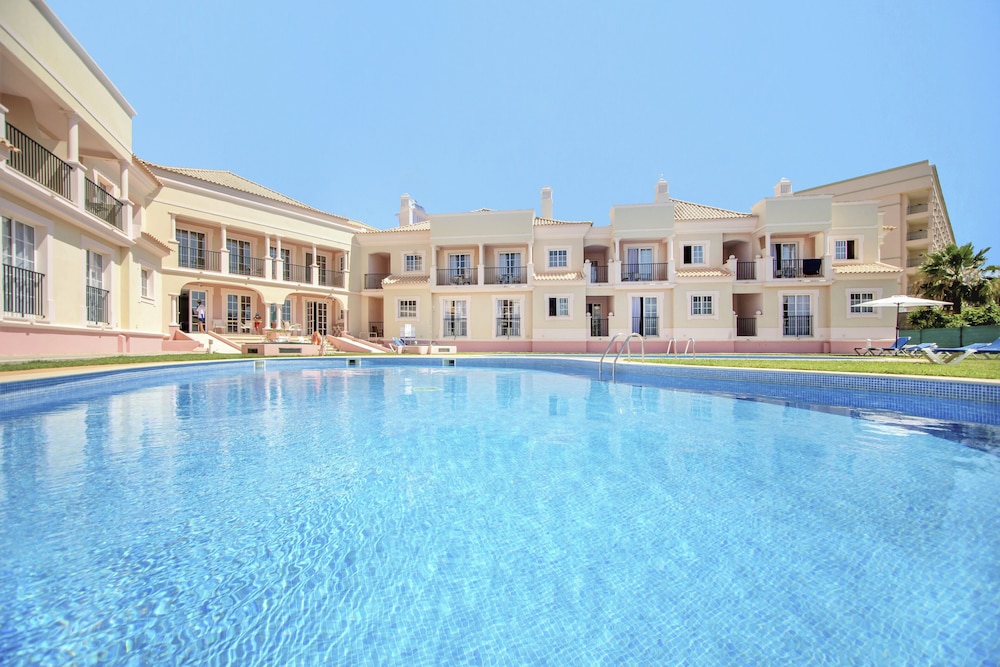 Aqua Mar Albufeira — Swimming pool in Albufeira, Faro