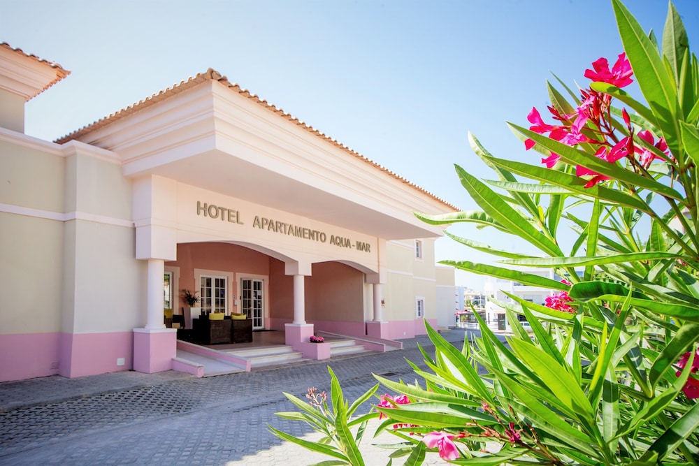 Aqua Mar Albufeira — Hotel building in Albufeira, Faro