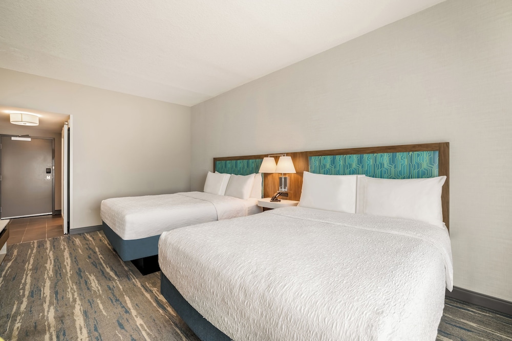 Hampton Inn Fort Myers Downtown — Hotel rooms in Fort Myers, Florida