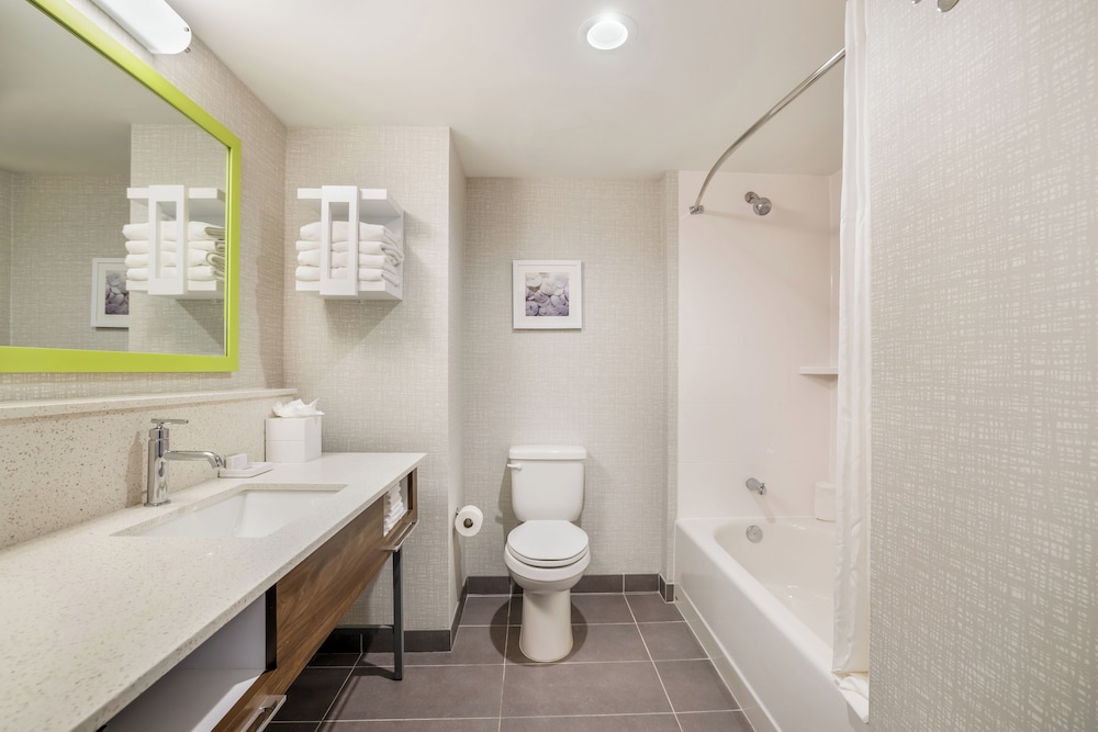 Hampton Inn Fort Myers Downtown — Hotel rooms in Fort Myers, Florida