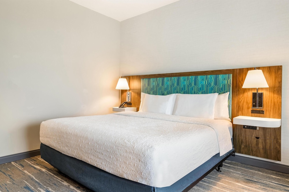 Hampton Inn Fort Myers Downtown — Hotel rooms in Fort Myers, Florida