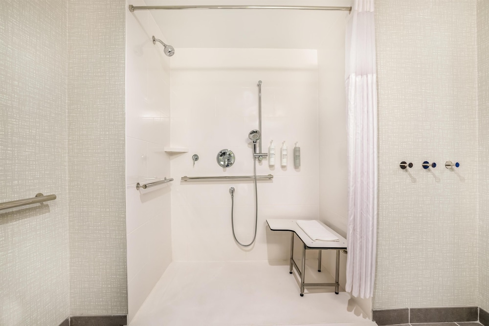 Hampton Inn Fort Myers Downtown — Hotel rooms in Fort Myers, Florida