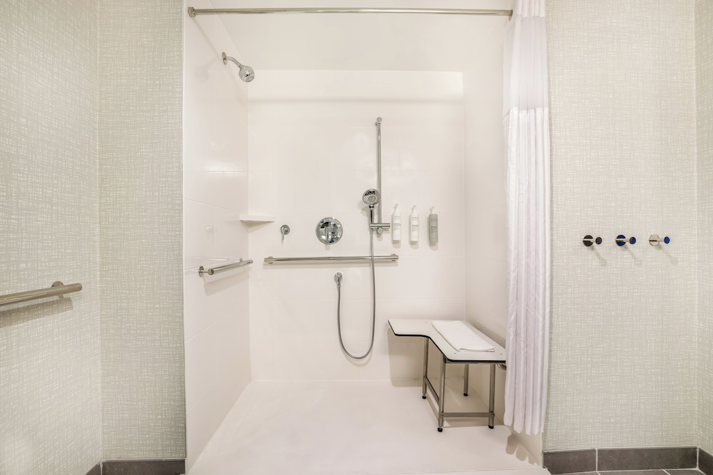 Hampton Inn Fort Myers Downtown — Hotel rooms in Fort Myers, Florida