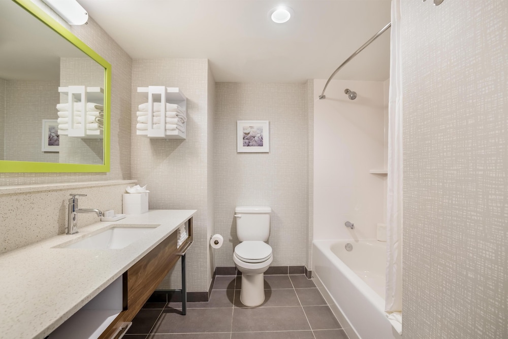 Hampton Inn Fort Myers Downtown — Hotel rooms in Fort Myers, Florida