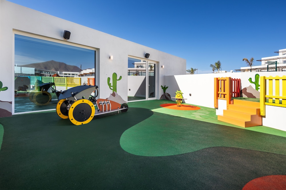 Barcelo Playa Blanca — Attractions for children in Playa Blanca, Canary Islands
