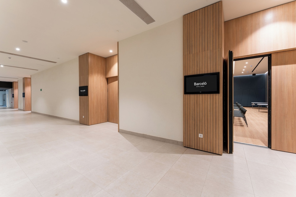 Barcelo Playa Blanca — Hotel building in Playa Blanca, Canary Islands