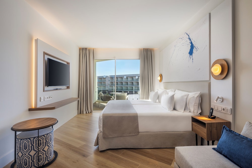 Barcelo Playa Blanca — Hotel rooms in Playa Blanca, Canary Islands