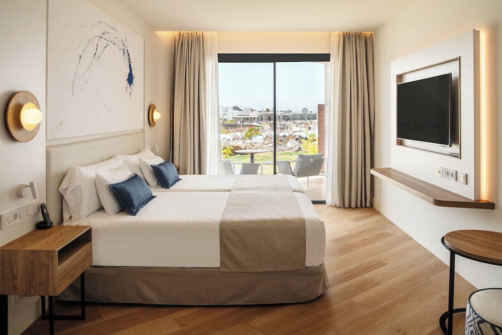 Barcelo Playa Blanca — Hotel rooms in Playa Blanca, Canary Islands