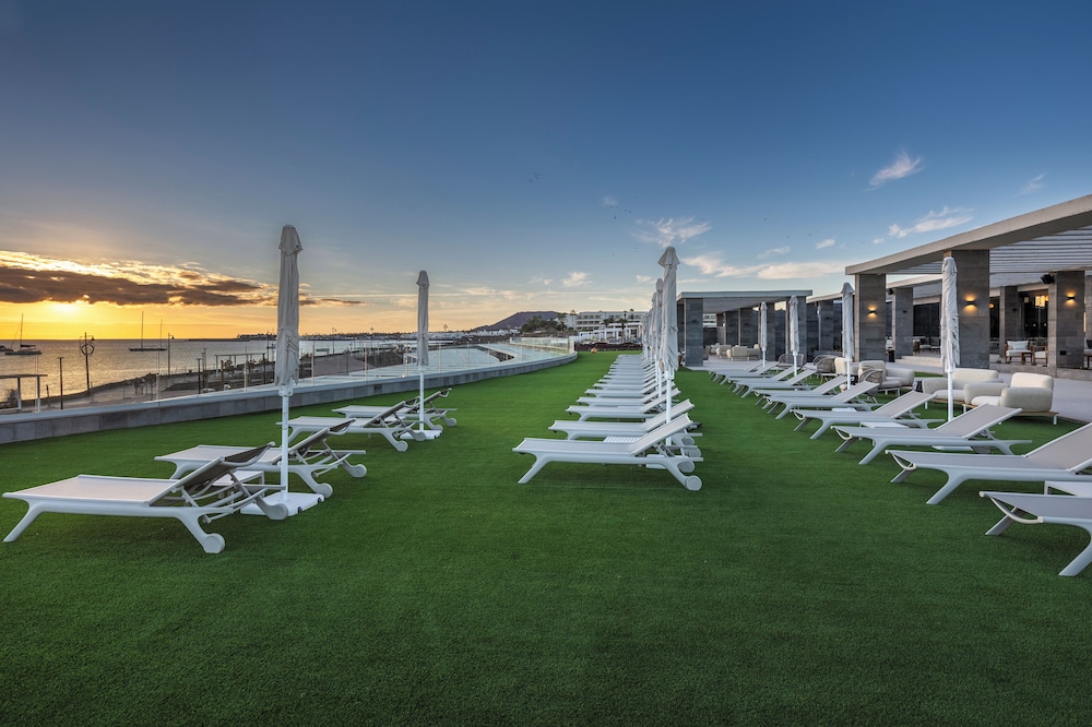 Barceló Playa Blanca Royal Level - Adults Only — Hotel building in Playa Blanca, Canary Islands