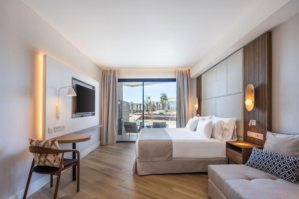 Barceló Playa Blanca Royal Level - Adults Only — Hotel rooms in Playa Blanca, Canary Islands