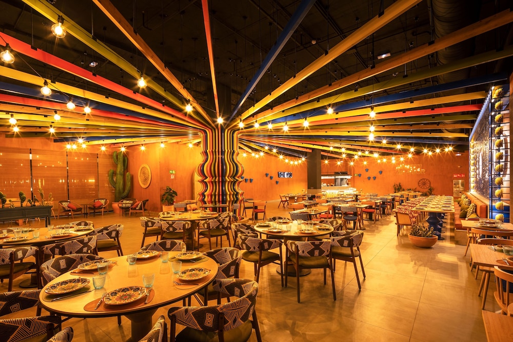 Barceló Playa Blanca Royal Level - Adults Only — Restaurant & bars in Playa Blanca, Canary Islands
