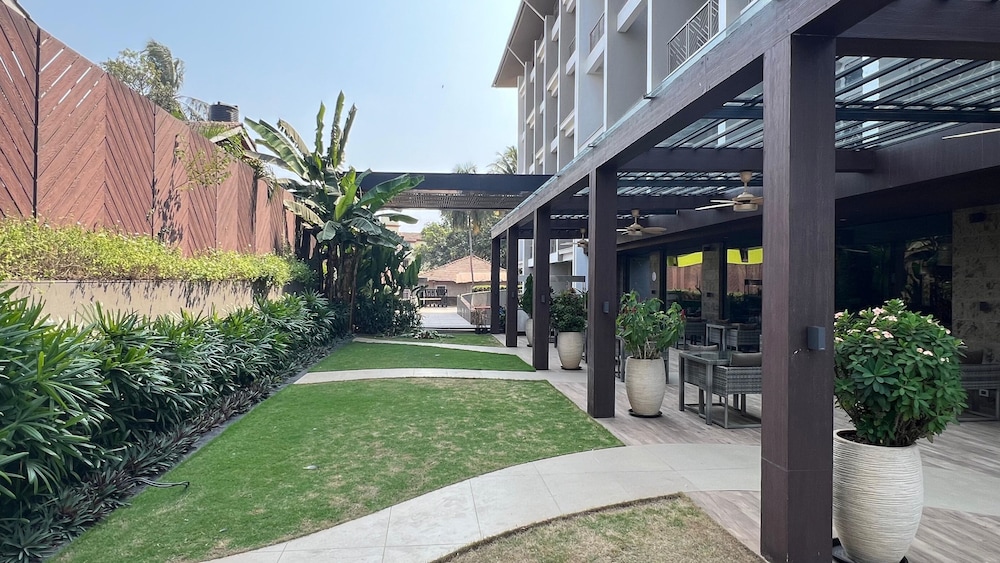 Citadines Arpora Nagoa Goa — Hotel building in Arpora, Goa