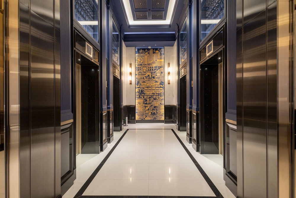 Grande Centre Point Surawong Bangkok — Hotel building in Bangkok, Bangkok