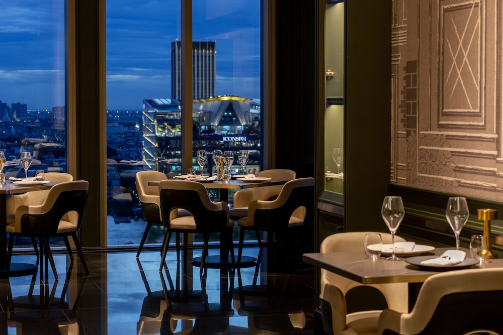 Grande Centre Point Surawong Bangkok — Restaurant & bars in Bangkok, Bangkok