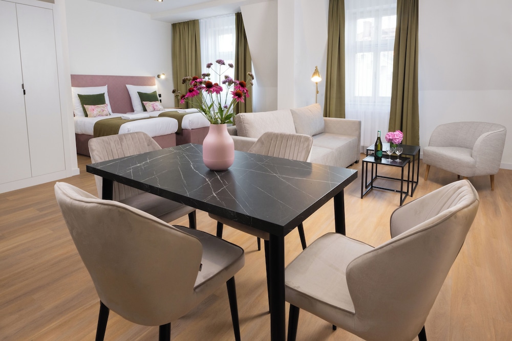 Rajska Residence — Hotel rooms in Krakow, Lesser Poland