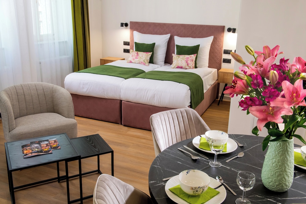 Rajska Residence — Hotel rooms in Krakow, Lesser Poland