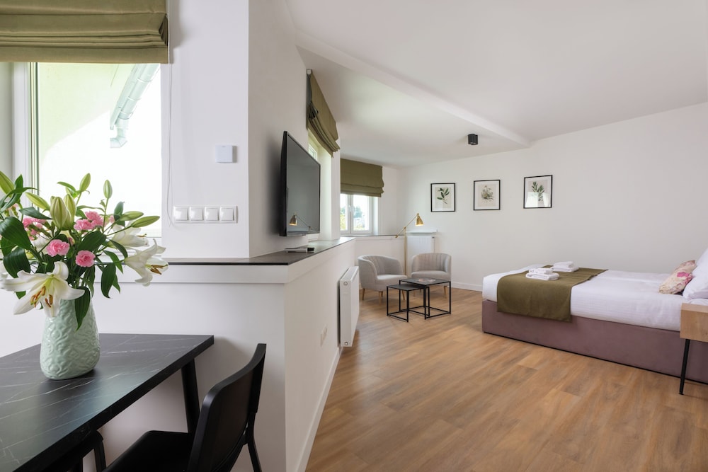 Rajska Residence — Hotel rooms in Krakow, Lesser Poland