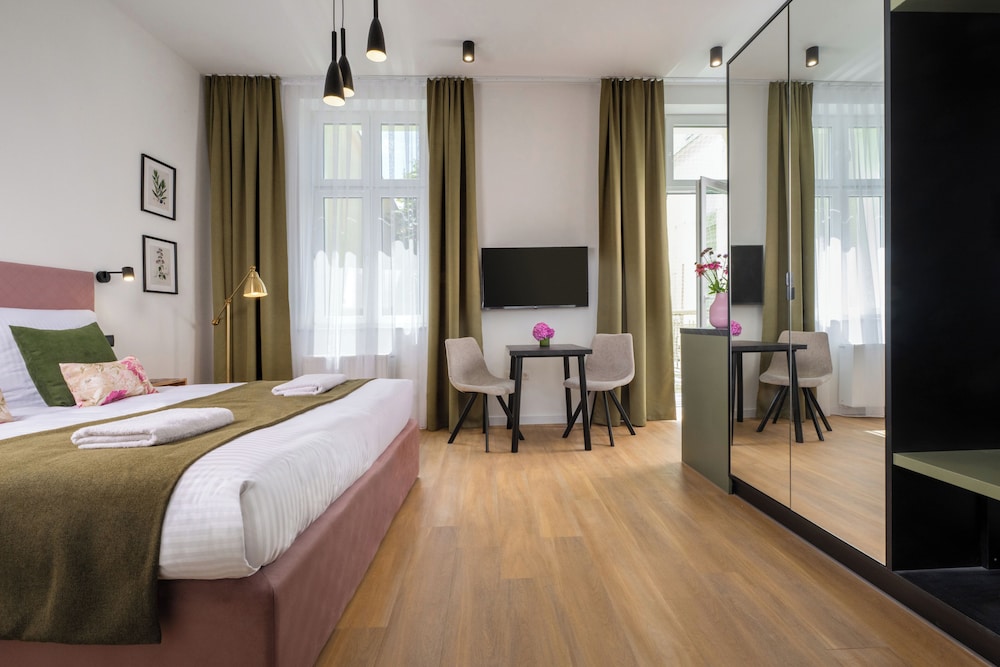 Rajska Residence — Hotel rooms in Krakow, Lesser Poland