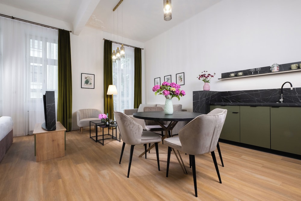 Rajska Residence — Hotel rooms in Krakow, Lesser Poland