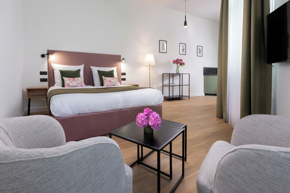 Rajska Residence — Hotel rooms in Krakow, Lesser Poland